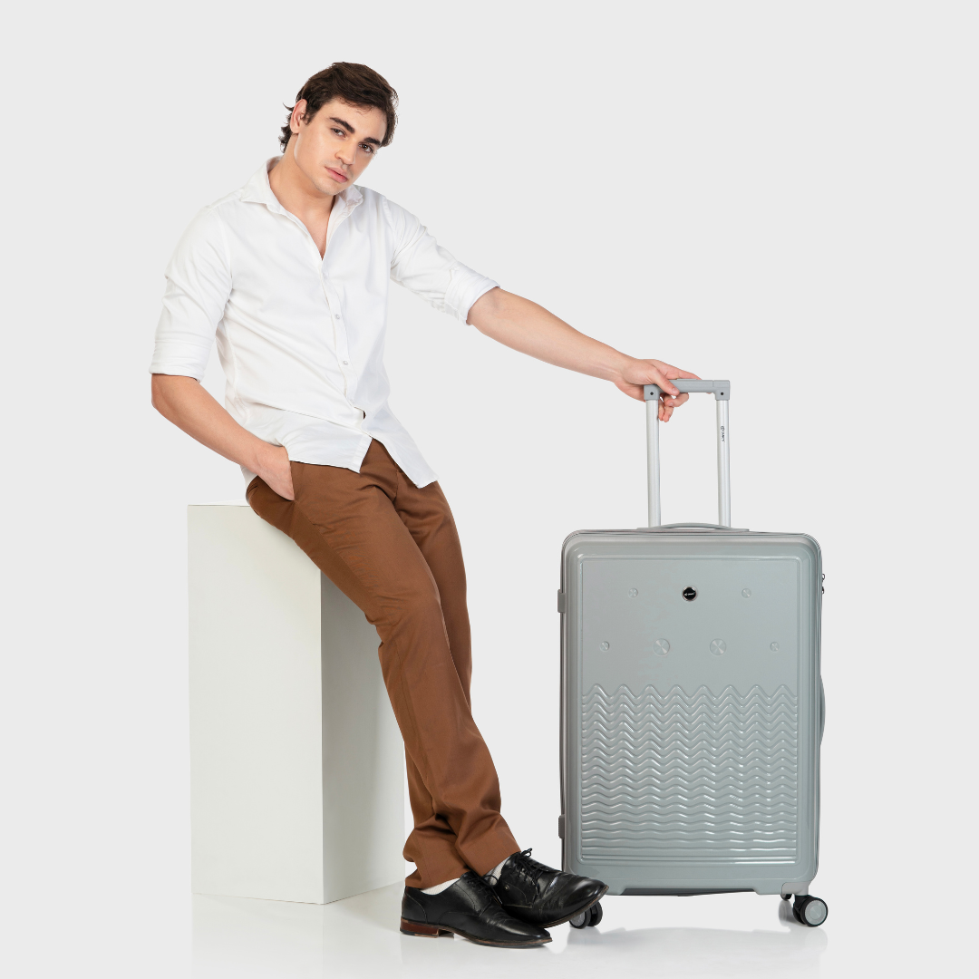 The SurfLine Luggage Series Gang’s Lifestyle