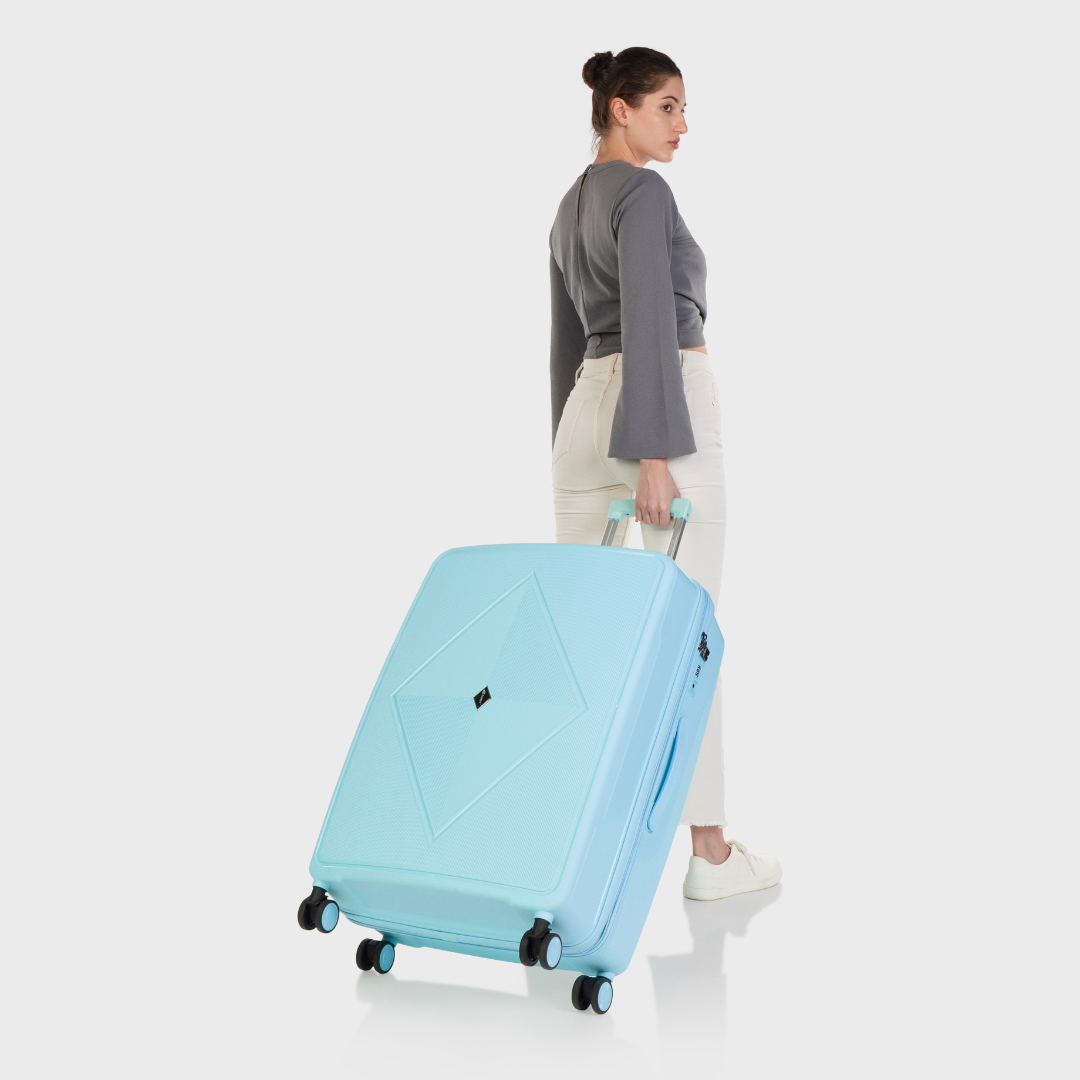 The CrystalKite Luggage Series Gang’s Lifestyle